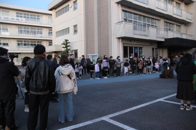 点灯式にはこんなに来てくれました