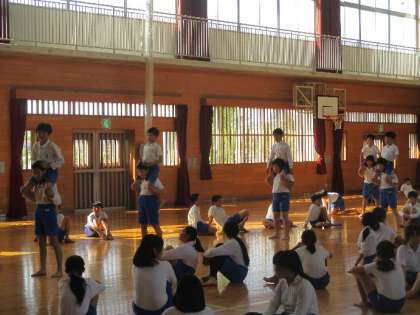 組み立て体操の練習風景