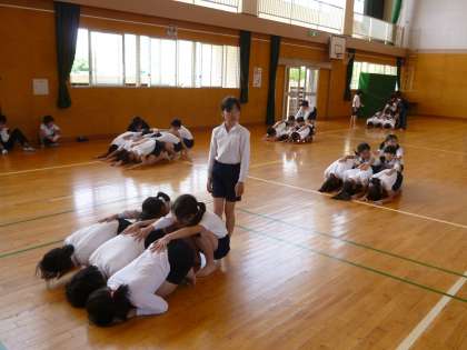安城市立錦町小学校 | 学校日記 | 5月14日 組み立て体操練習 安城市立錦町小学校 | 学校日記 | 5月14日 組み立て体操練習