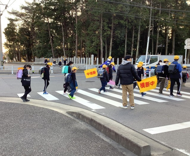 070108_さざんかあいさつ運動　１日目 (6).JPG