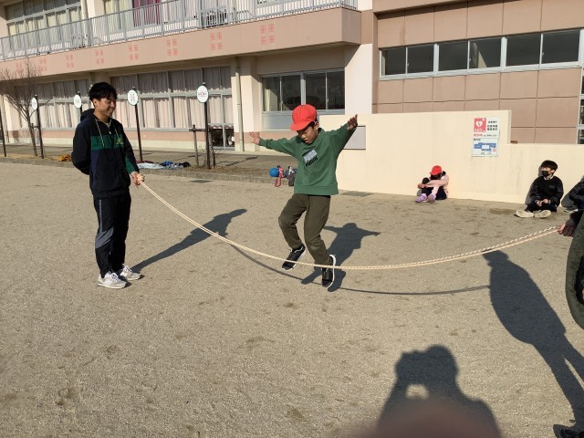 070109_さくら組　体育科　なわとび (3).JPG