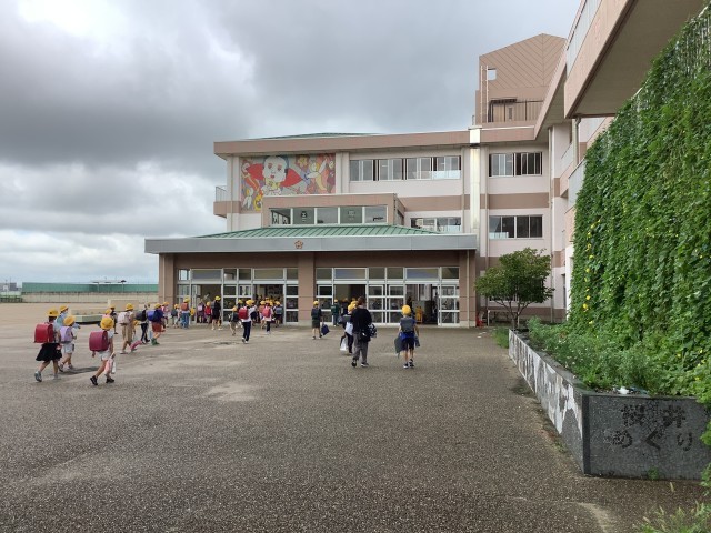 060902_登校の様子 (15).JPG