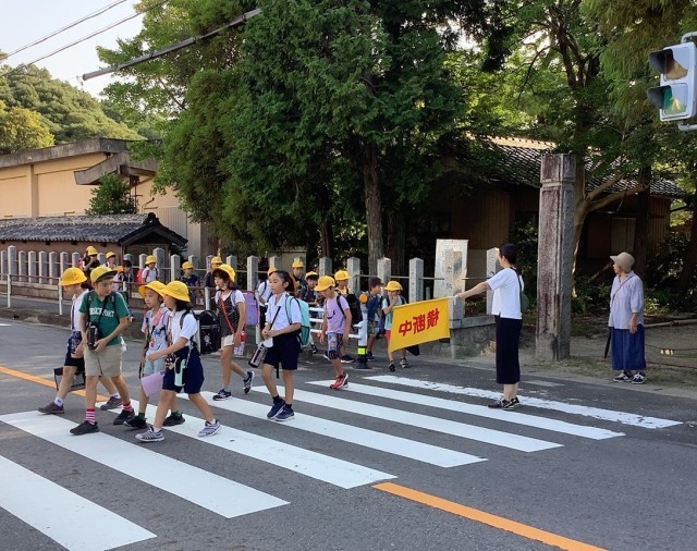 060906_サルビアあいさつ運動　４日目 (4).JPG