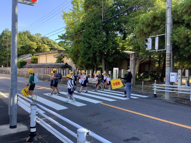 0609111_サルビアあいさつ運動　最終日 (2).JPG