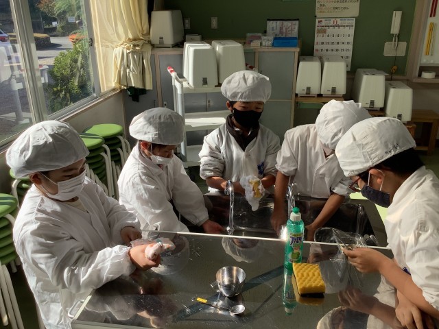 みんなでかたづけ