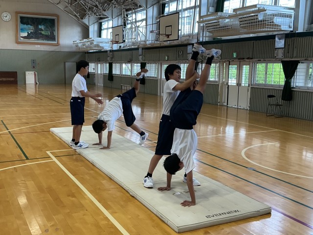 倒立チャレンジ