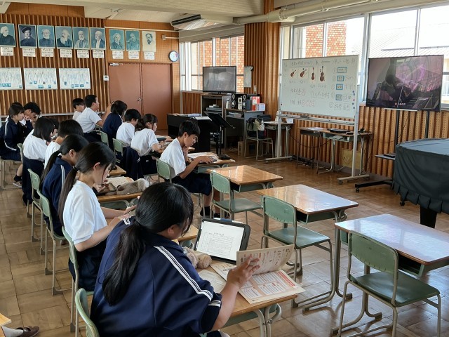音楽　歌の鑑賞