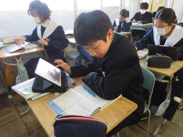 003数学-resize.jpg